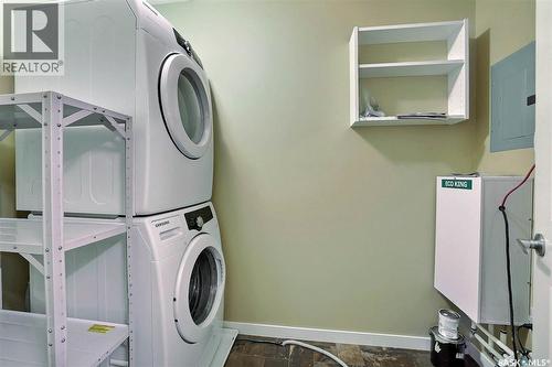127 5059 James Hill Road, Regina, SK - Indoor Photo Showing Laundry Room