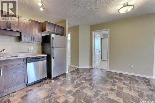 127 5059 James Hill Road, Regina, SK - Indoor Photo Showing Kitchen