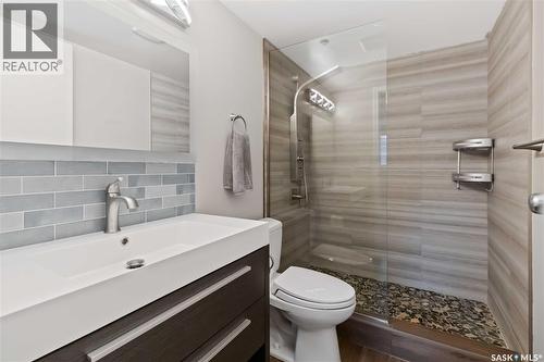 103 525 3Rd Avenue N, Saskatoon, SK - Indoor Photo Showing Bathroom