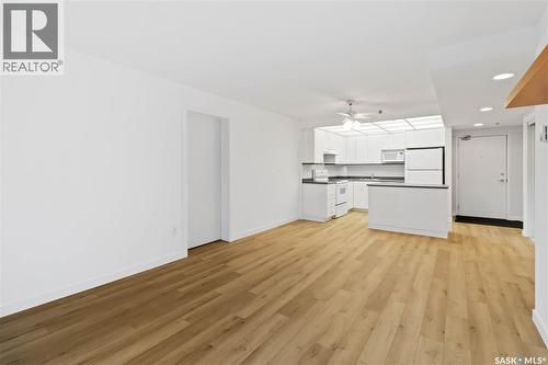 103 525 3Rd Avenue N, Saskatoon, SK - Indoor Photo Showing Kitchen