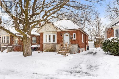 103 HADDON AVENUE S  Hamilton, ON L8S 1X7