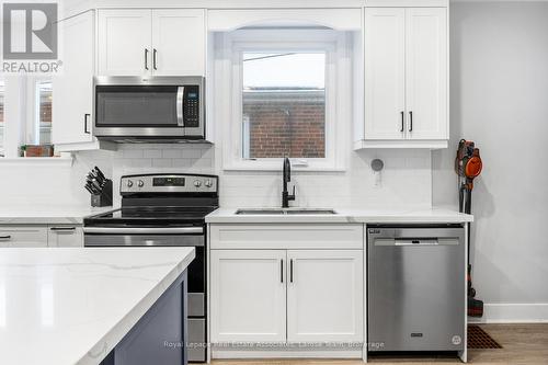 103 Haddon Avenue S, Hamilton, ON - Indoor Photo Showing Kitchen With Upgraded Kitchen