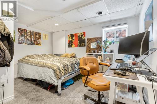 103 Haddon Avenue S, Hamilton, ON - Indoor Photo Showing Bedroom