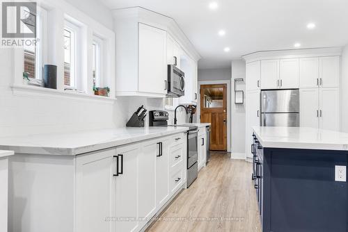 103 Haddon Avenue S, Hamilton, ON - Indoor Photo Showing Kitchen With Upgraded Kitchen