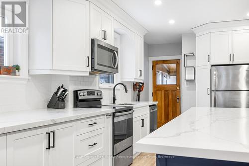 103 Haddon Avenue S, Hamilton, ON - Indoor Photo Showing Kitchen With Upgraded Kitchen