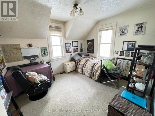 30 Mill Street W, Halton Hills (Ac Acton), ON - Indoor Photo Showing Bedroom