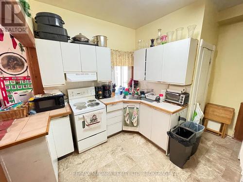 30 Mill Street W, Halton Hills (Ac Acton), ON - Indoor Photo Showing Kitchen