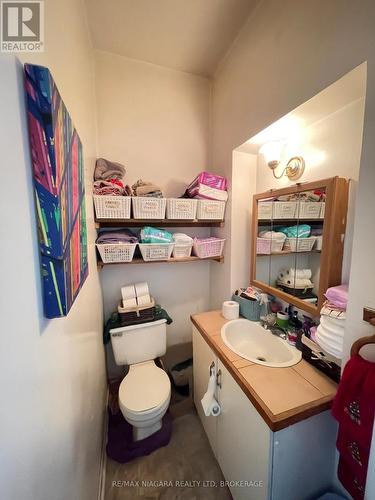 30 Mill Street W, Halton Hills (Ac Acton), ON - Indoor Photo Showing Bathroom