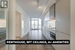 PH21 - 19 WESTERN BATTERY ROAD  Toronto, ON M6K 3S4