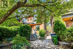 38 WROXETER AVENUE  Toronto, ON M4K 1J6