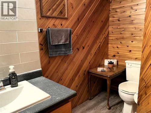 4516 45 Street, Rycroft, AB - Indoor Photo Showing Bathroom