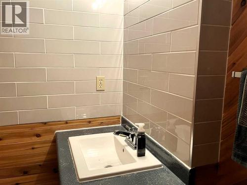 4516 45 Street, Rycroft, AB - Indoor Photo Showing Bathroom