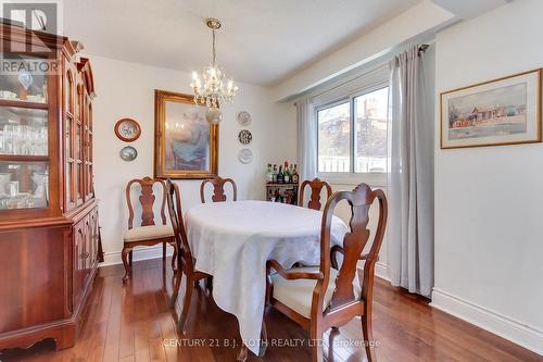 323 Hillside Drive, Mississauga, ON - Indoor Photo Showing Dining Room