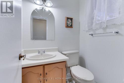 323 Hillside Drive, Mississauga, ON - Indoor Photo Showing Bathroom