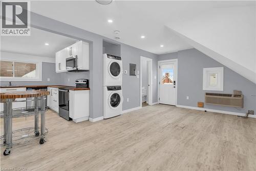 12 Park Street Unit# Upper, Kitchener, ON - Indoor Photo Showing Laundry Room