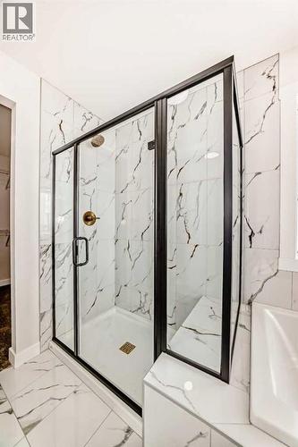 100 Corner Glen Manor Ne, Calgary, AB - Indoor