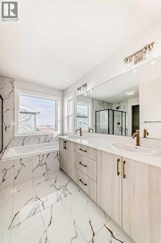 100 Corner Glen Manor Ne, Calgary, AB - Indoor Photo Showing Bathroom
