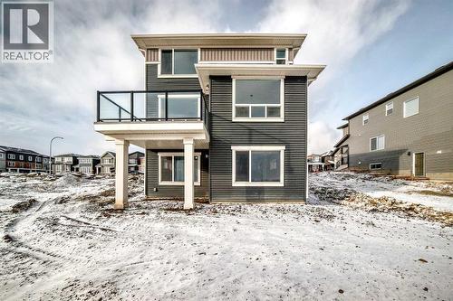 100 Corner Glen Manor Ne, Calgary, AB - Outdoor