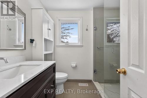 2 Gladiator Road, Markham, ON - Indoor Photo Showing Bathroom