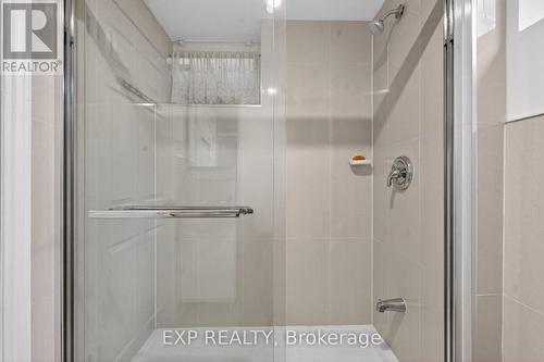 2 Gladiator Road, Markham, ON - Indoor Photo Showing Bathroom