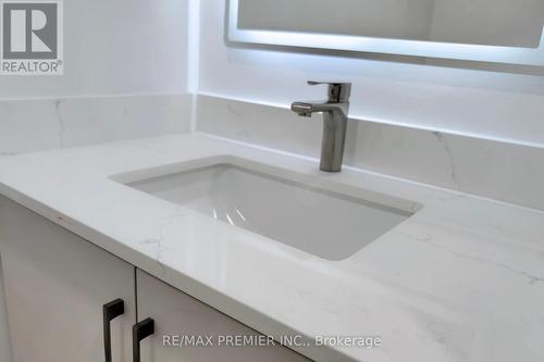 3348 Burdock Place, Mississauga, ON - Indoor