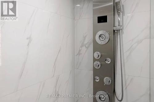 3348 Burdock Place, Mississauga, ON - Indoor Photo Showing Bathroom