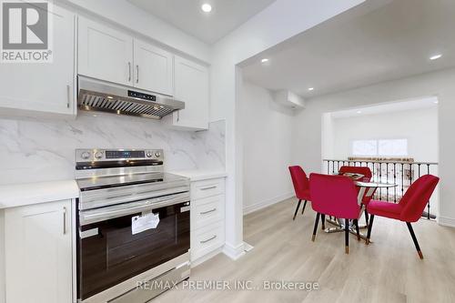 3348 Burdock Place, Mississauga, ON - Indoor Photo Showing Kitchen