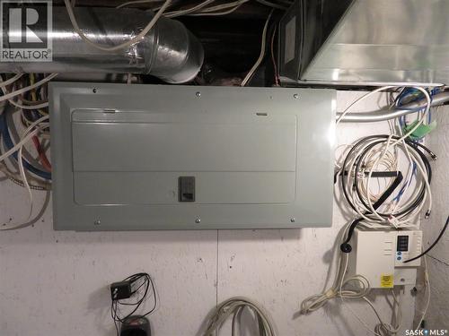 1506 E Avenue N, Saskatoon, SK - Indoor