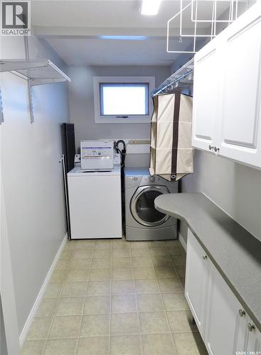 1506 E Avenue N, Saskatoon, SK - Indoor Photo Showing Laundry Room
