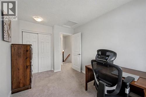 34 Woodglen Crescent Sw, Calgary, AB - Indoor Photo Showing Other Room