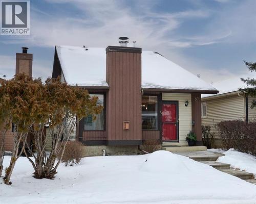 34 Woodglen Crescent Sw, Calgary, AB - Outdoor