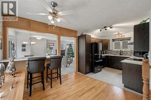 34 Woodglen Crescent Sw, Calgary, AB - Indoor