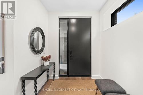 Secondary Dwelling Unit - 246 Byron Avenue, Ottawa, ON - Indoor Photo Showing Other Room