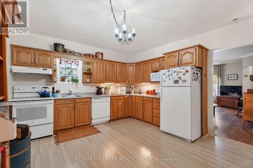 77 King George Street, Ottawa, ON - Indoor Photo Showing Kitchen