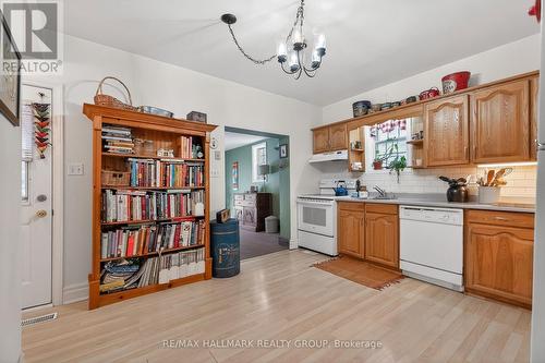 77 King George Street, Ottawa, ON - Indoor Photo Showing Kitchen
