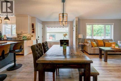 Dining space - 15 Chaparral Crescent Se, Calgary, AB - Indoor