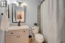 4pc main bath with tub/shower - 