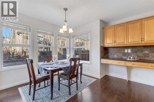 29 Sunset Close, Cochrane, AB - Indoor Photo Showing Dining Room