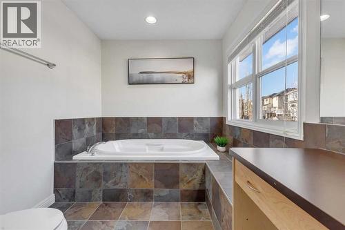 29 Sunset Close, Cochrane, AB - Indoor Photo Showing Bathroom