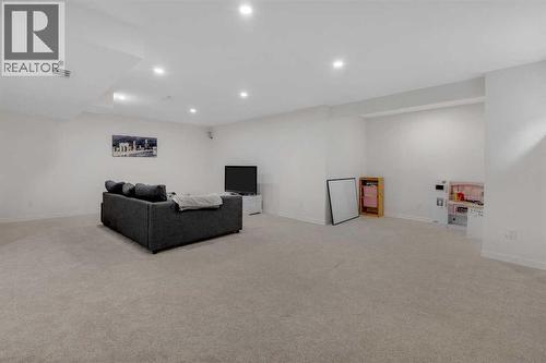 29 Sunset Close, Cochrane, AB - Indoor Photo Showing Other Room