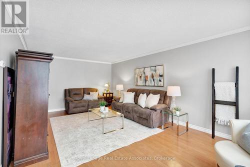 23 Madrid Crescent, Brampton, ON - Indoor Photo Showing Living Room