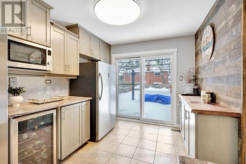 23 Madrid Crescent, Brampton, ON - Indoor Photo Showing Kitchen