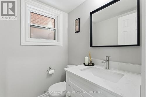 757 Constellation Drive, Mississauga, ON - Indoor Photo Showing Bathroom
