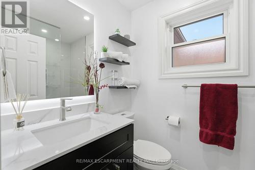 757 Constellation Drive, Mississauga, ON - Indoor Photo Showing Bathroom