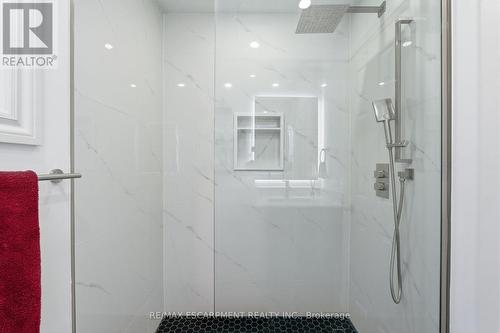 757 Constellation Drive, Mississauga, ON - Indoor Photo Showing Bathroom