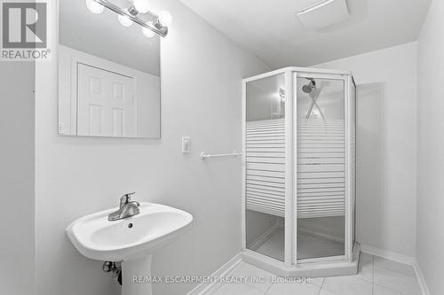 757 Constellation Drive, Mississauga, ON - Indoor Photo Showing Bathroom
