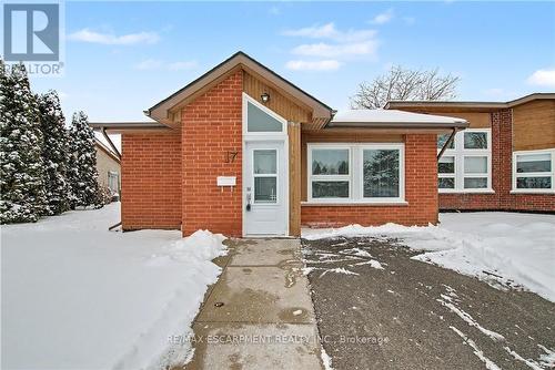 17 MONSIGNOR HENKEY TERRACE  Hamilton, ON L9B 2M2