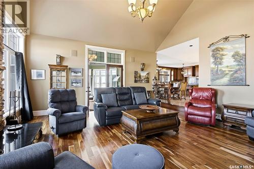 2419 Jameson Crescent, Regina, SK - Indoor Photo Showing Living Room