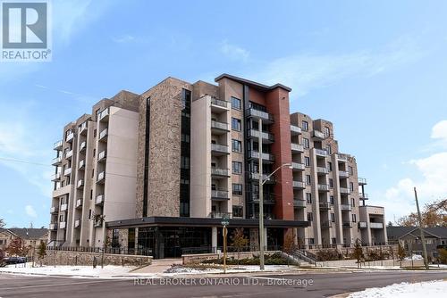 302 - 30 HAMILTON STREET S  Hamilton, ON L8B 1V8