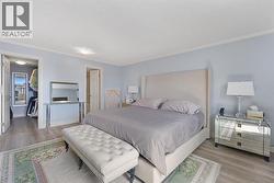 With Walk in Closet - 